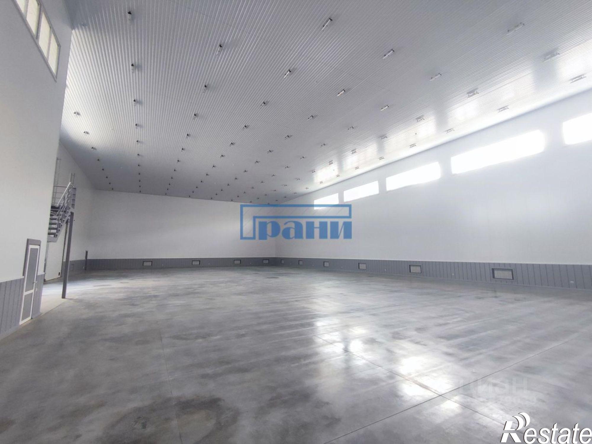 Сдать складское помещение за 183 333 рублей на Моковская улица, 3