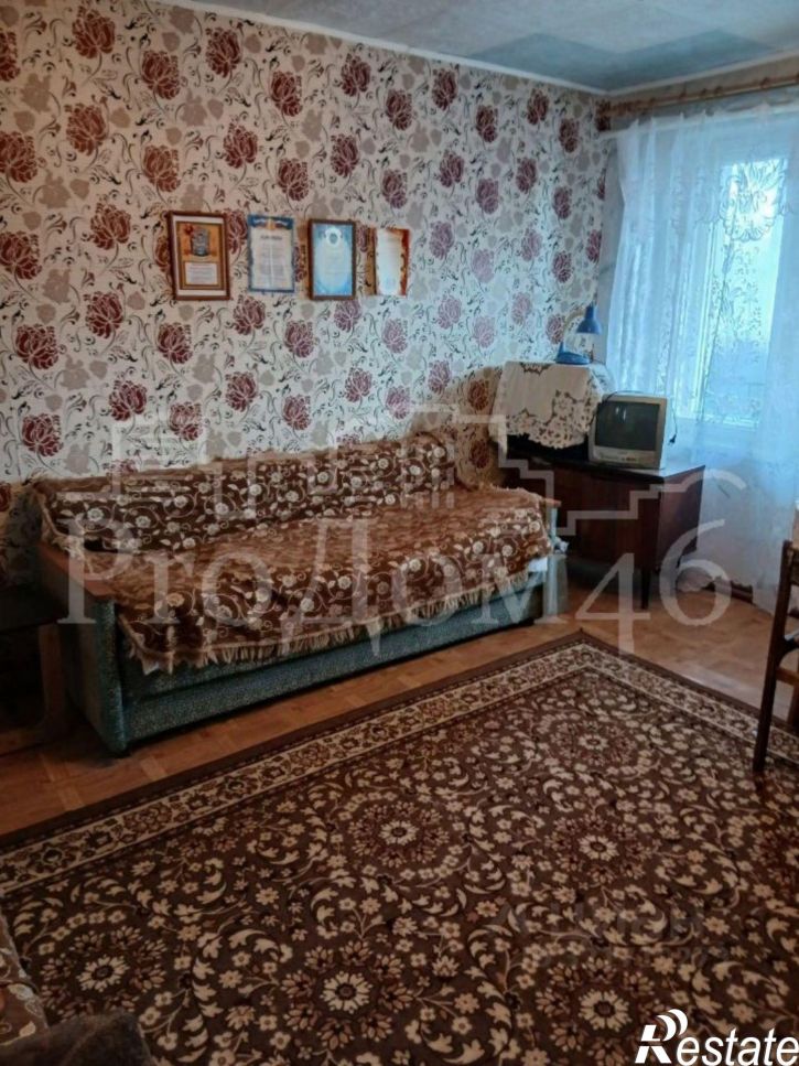 2-комн квартира Обоянский район,, Зорино, Октябрьская