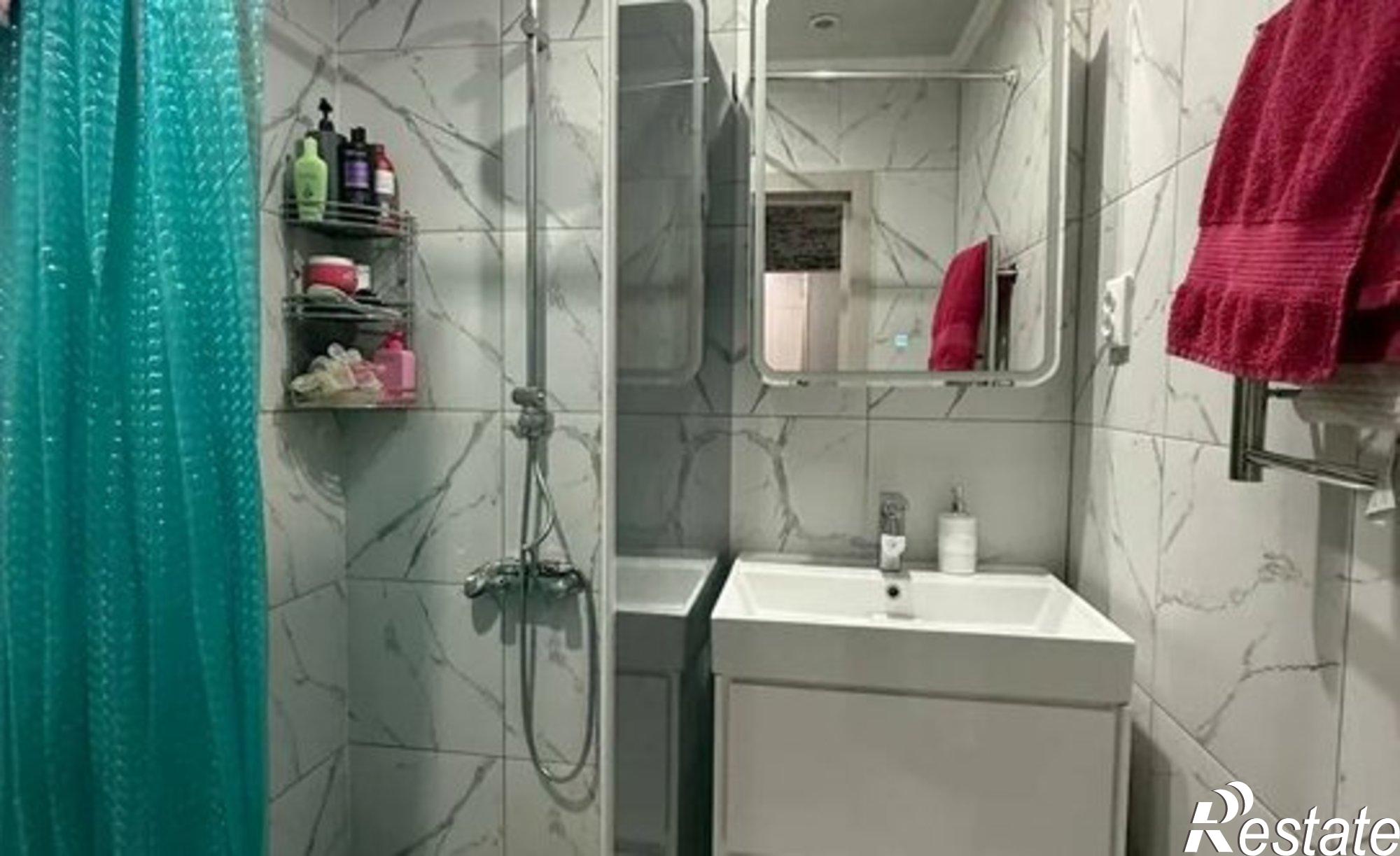 Купить квартиру за 5 950 000 рублей на Курск, Звёздная улица, 23