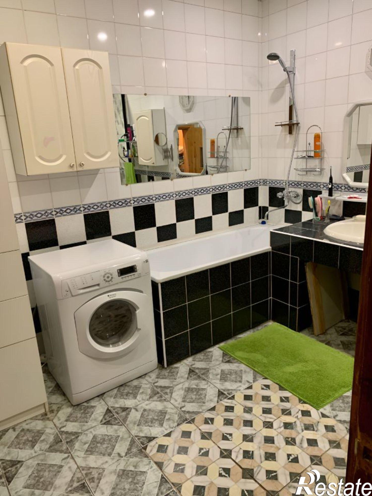 Купить квартиру за 18 000 000 рублей на улица Красной Армии, 10