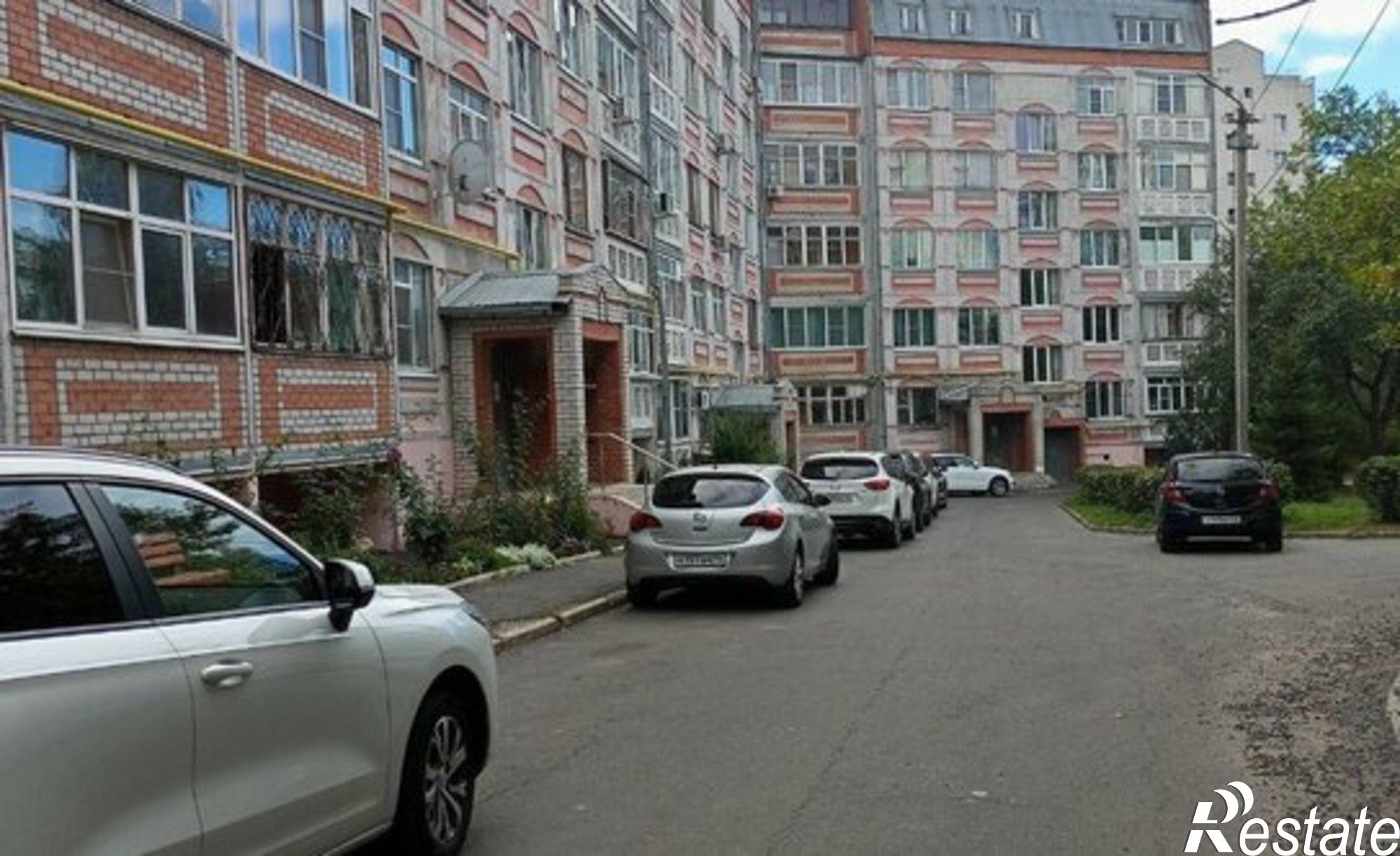 Купить квартиру за 16 000 000 рублей на Хуторская улица, 11