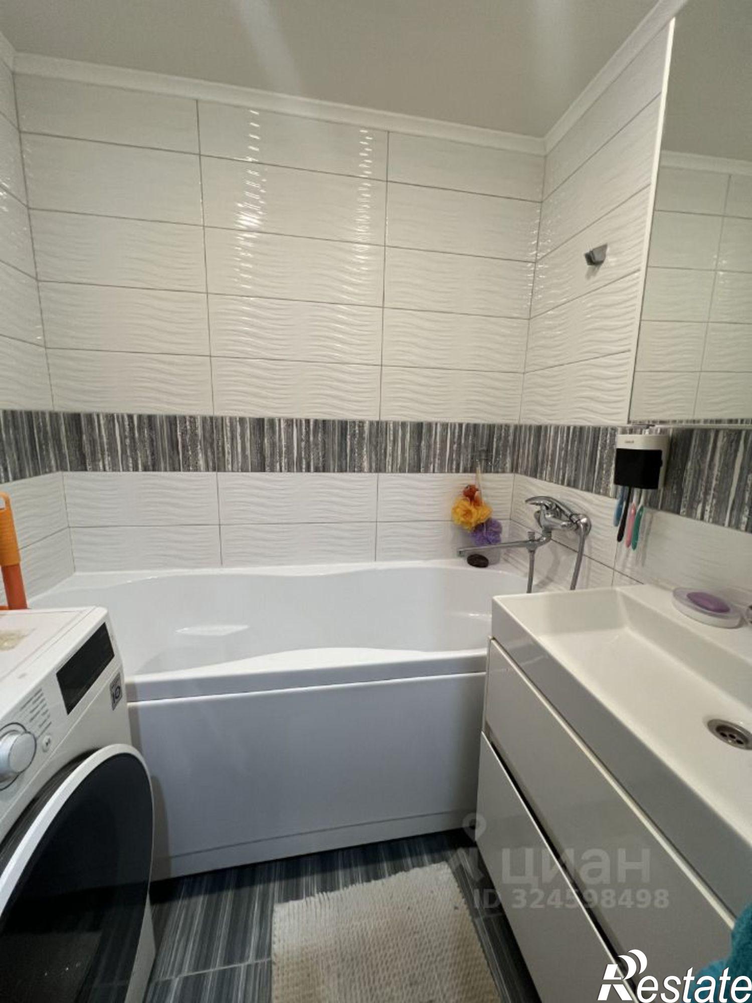 Купить квартиру за 7 780 000 рублей на Хуторская улица, 3