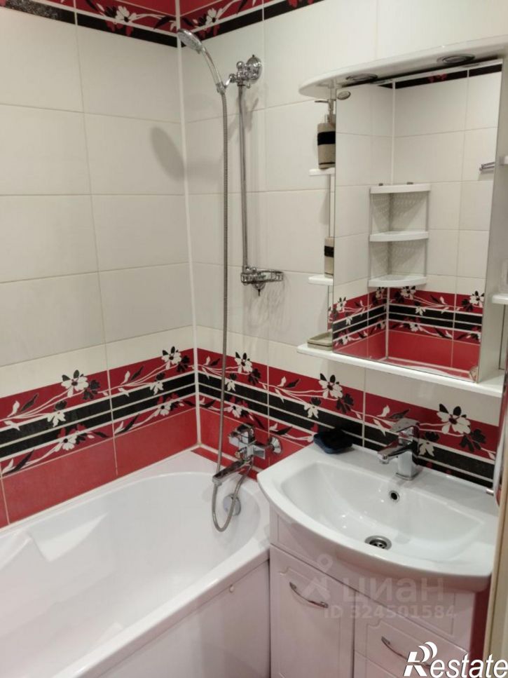 2-комн квартира улица Крюкова, 14Б,  д. 14Б