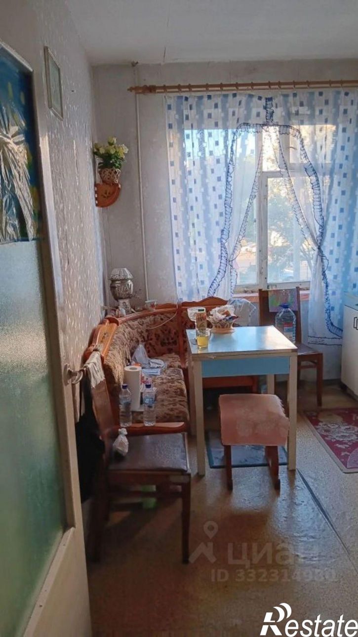3-комн квартира Курск, улица Черняховского, 52