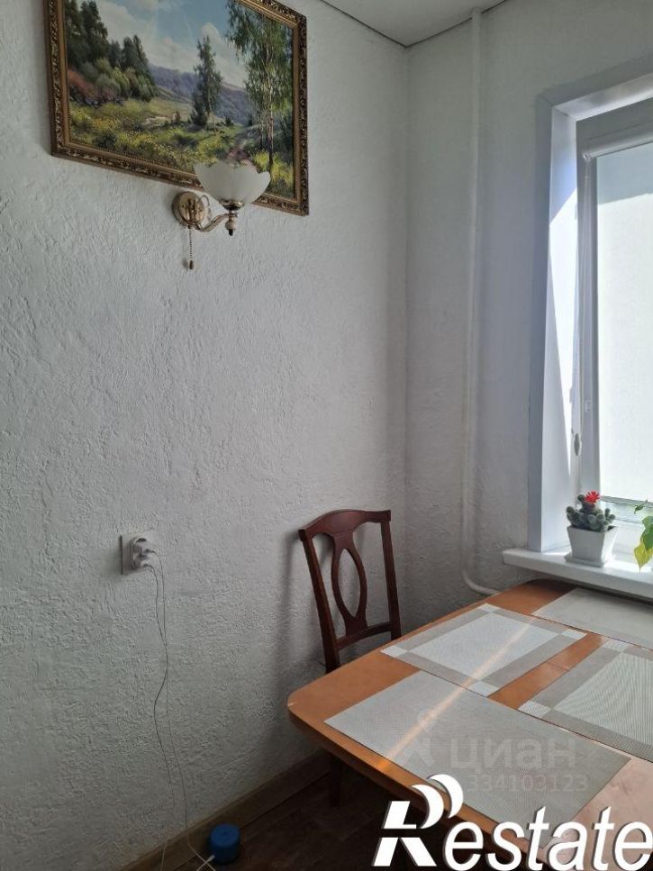 2-комн квартира проспект Дружбы, 15,  д. 15