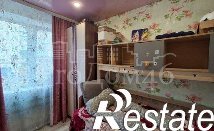 4-комн квартира улица Комарова, 4А,  д. 4А